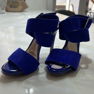 Gianni Bini Royal Blue heels